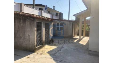 Moradia Multifuncional em Padronelo – Excelente...