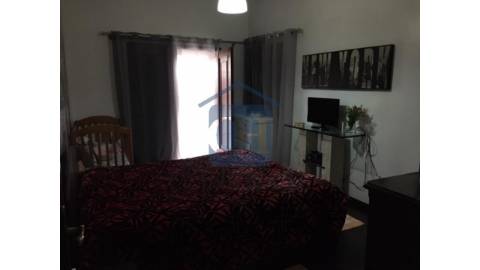 Moradia Multifuncional em Padronelo – Excelente...