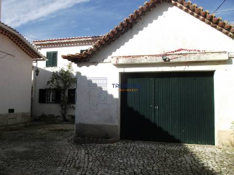 Moradia T7 + T1 + Capela nas Caldas da Rainha