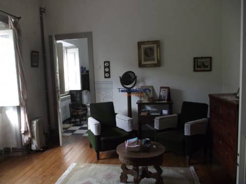 Moradia T7 + T1 + Capela nas Caldas da Rainha