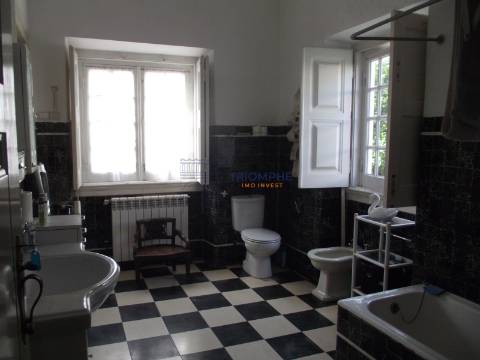 Moradia T7 + T1 + Capela nas Caldas da Rainha