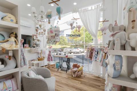 Loja com Mezzanine, São Domingos de Benfica