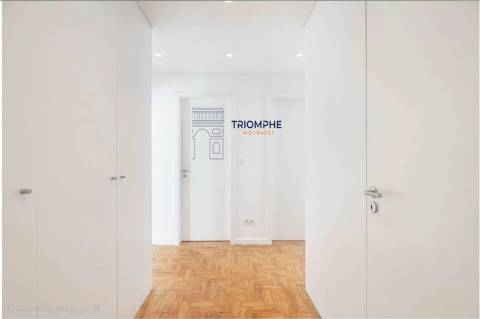 T3 totalmente renovado com varanda, Benfica