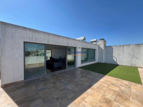 Moradia Geminada T4 Pontinha e Famões