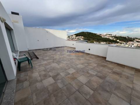 Moradia Contemporânea T4