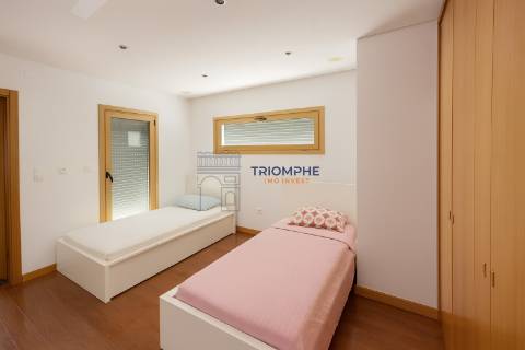 Moradia Contemporânea T4