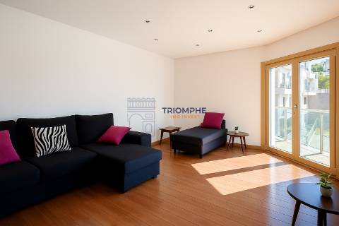 Moradia Contemporânea T4