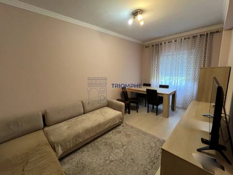 Apartamento T2 Remodelado– Reboleira, Amadora