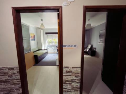 Apartamento T2 Remodelado– Reboleira, Amadora