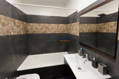 Apartamento T2 Remodelado– Reboleira, Amadora