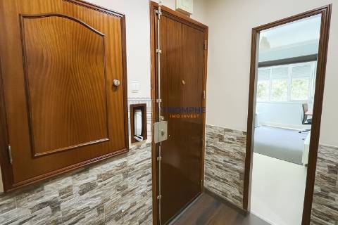 Apartamento T2 Remodelado– Reboleira, Amadora