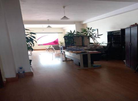 Espaço comercial com 106m2 em  Leiria  