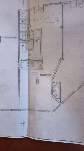 Espaço comercial com 106m2 em  Leiria  