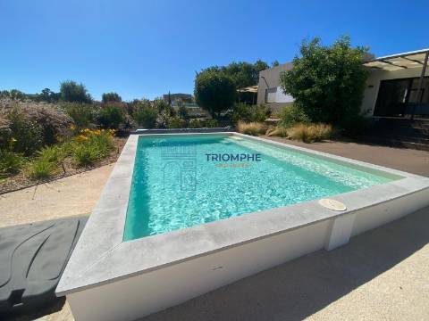 Moradia T3 com Piscina – Pestana Valley