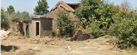 Moradia T3 para recuperação São Pedro de Tomar