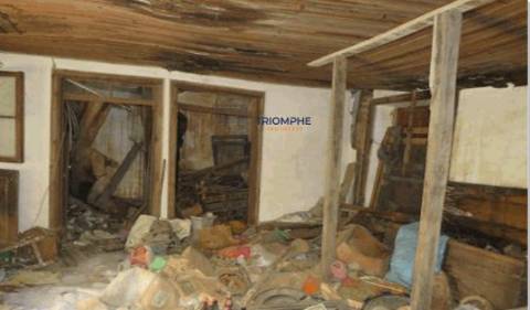 Moradia T3 para recuperação São Pedro de Tomar