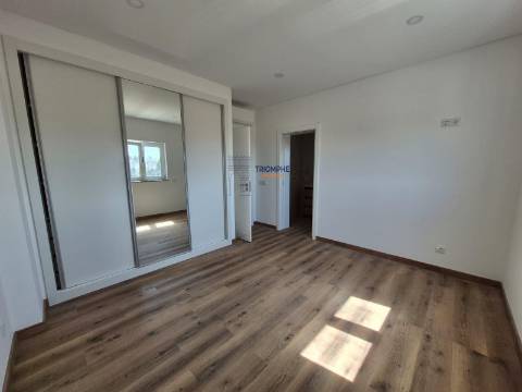 Moradia Maxial Monte Redondo