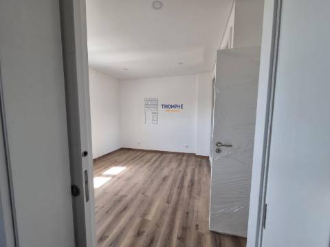 Moradia Maxial Monte Redondo