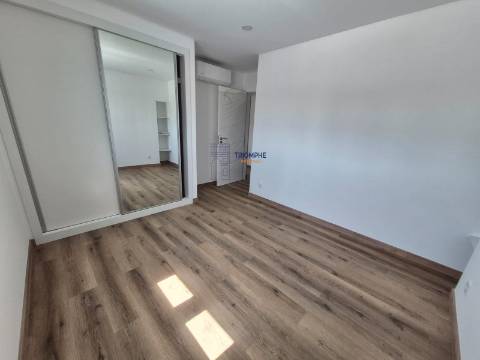 Moradia Maxial Monte Redondo