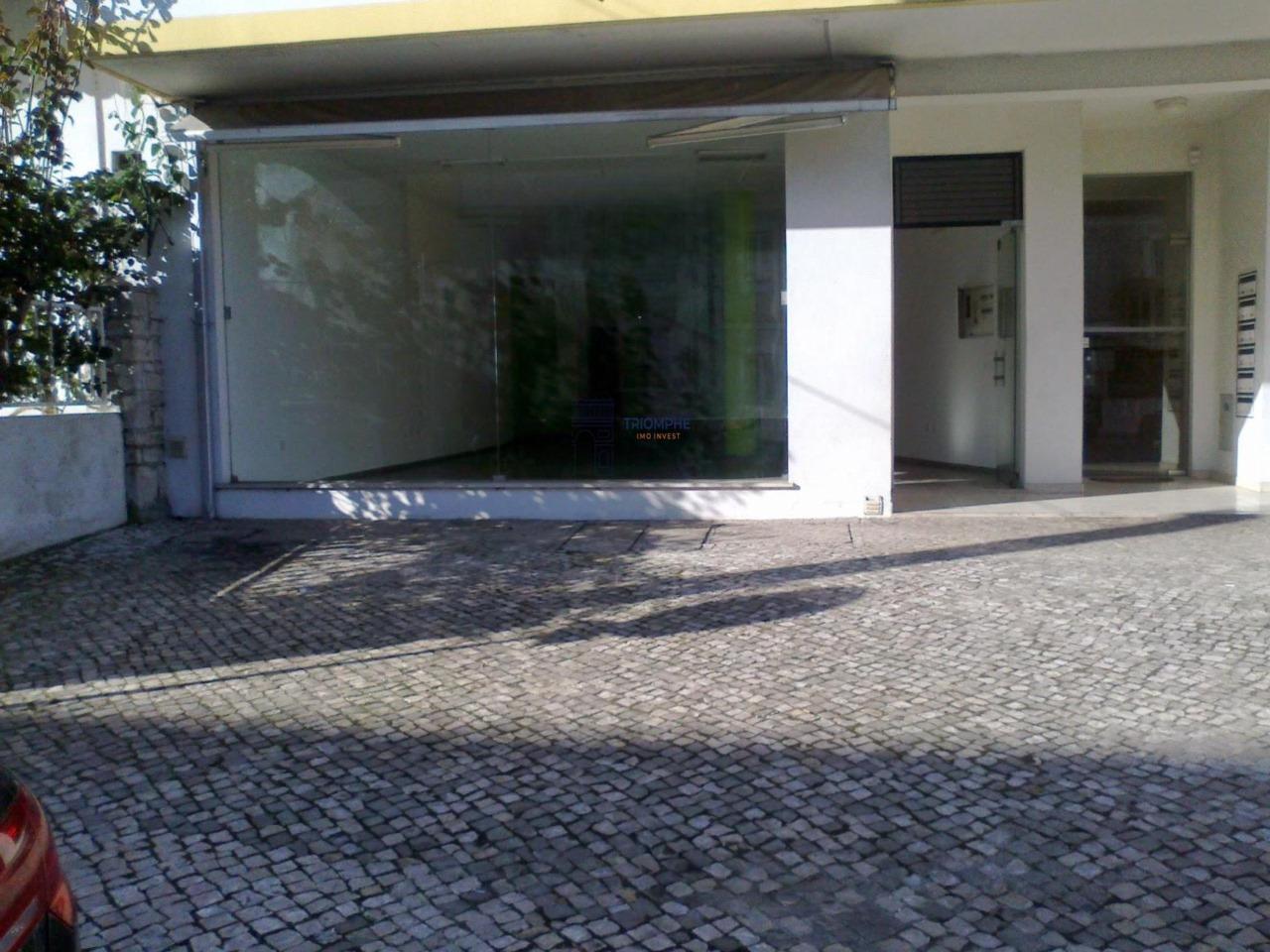 Espaço comercial  situado na  Marinha Grande