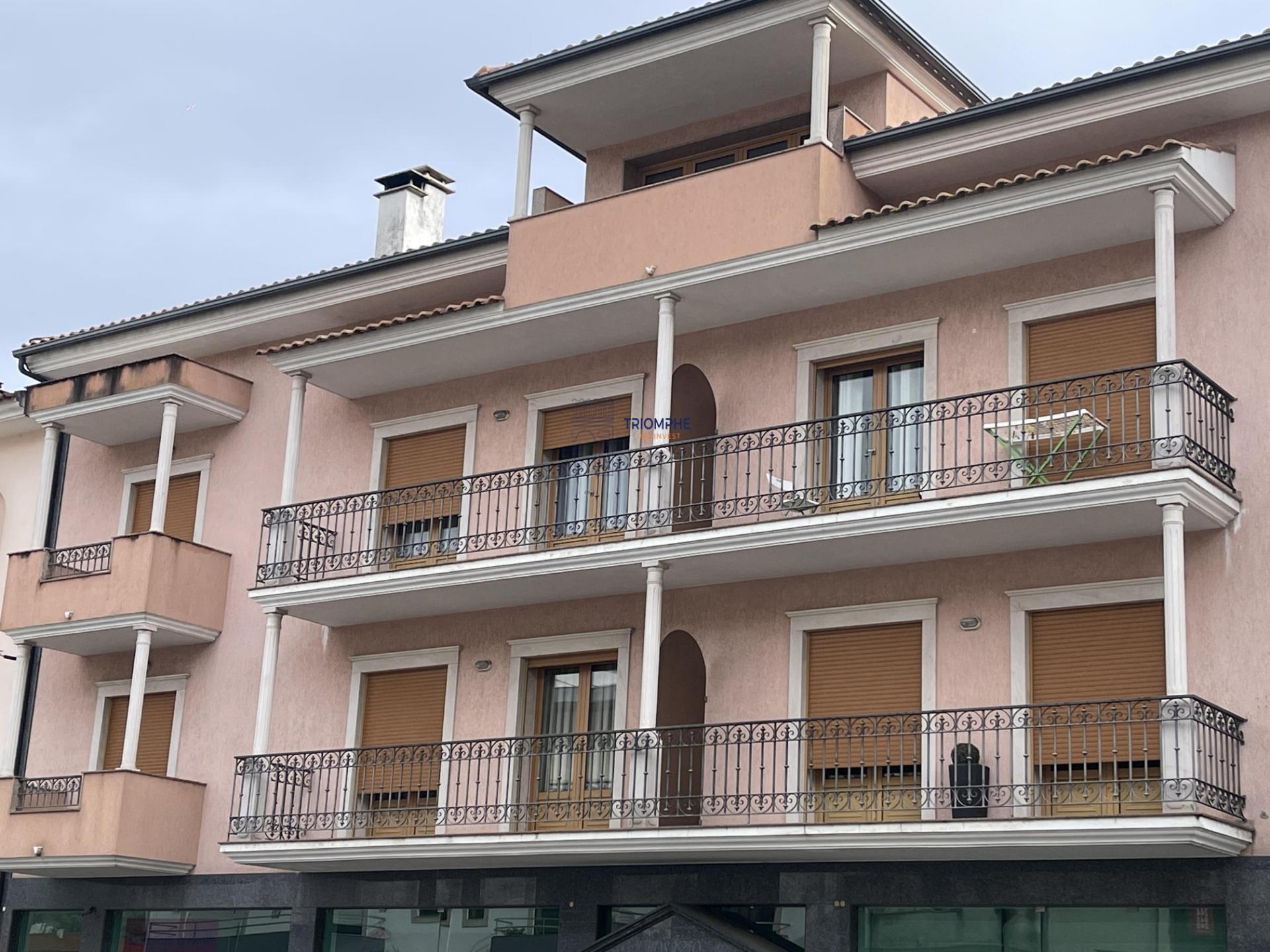  Apartamento T3+1 com Vista para o Castelo de Porto de Mós