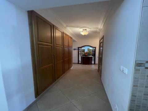  Apartamento T3+1 com Vista para o Castelo de Porto de Mós