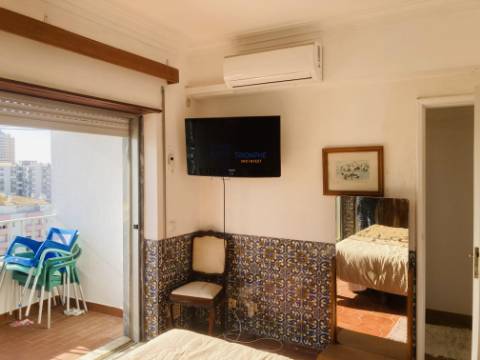 Apartamento T2 com Varanda vista Mar, Praia da Rocha, Portimão