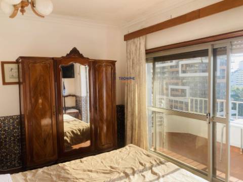 Apartamento T2 com Varanda vista Mar, Praia da Rocha, Portimão