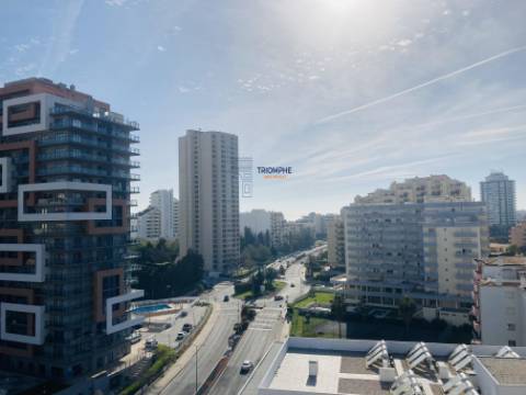 Apartamento T2 com Varanda vista Mar, Praia da Rocha, Portimão