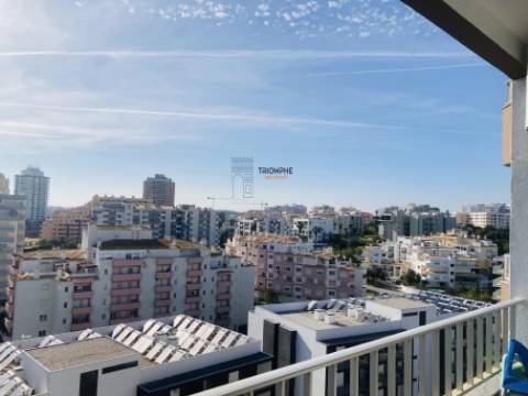 Apartamento T2 com Varanda vista Mar, Praia da Rocha, Portimão