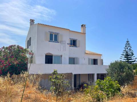 Moradia T5 com Vista Excecional