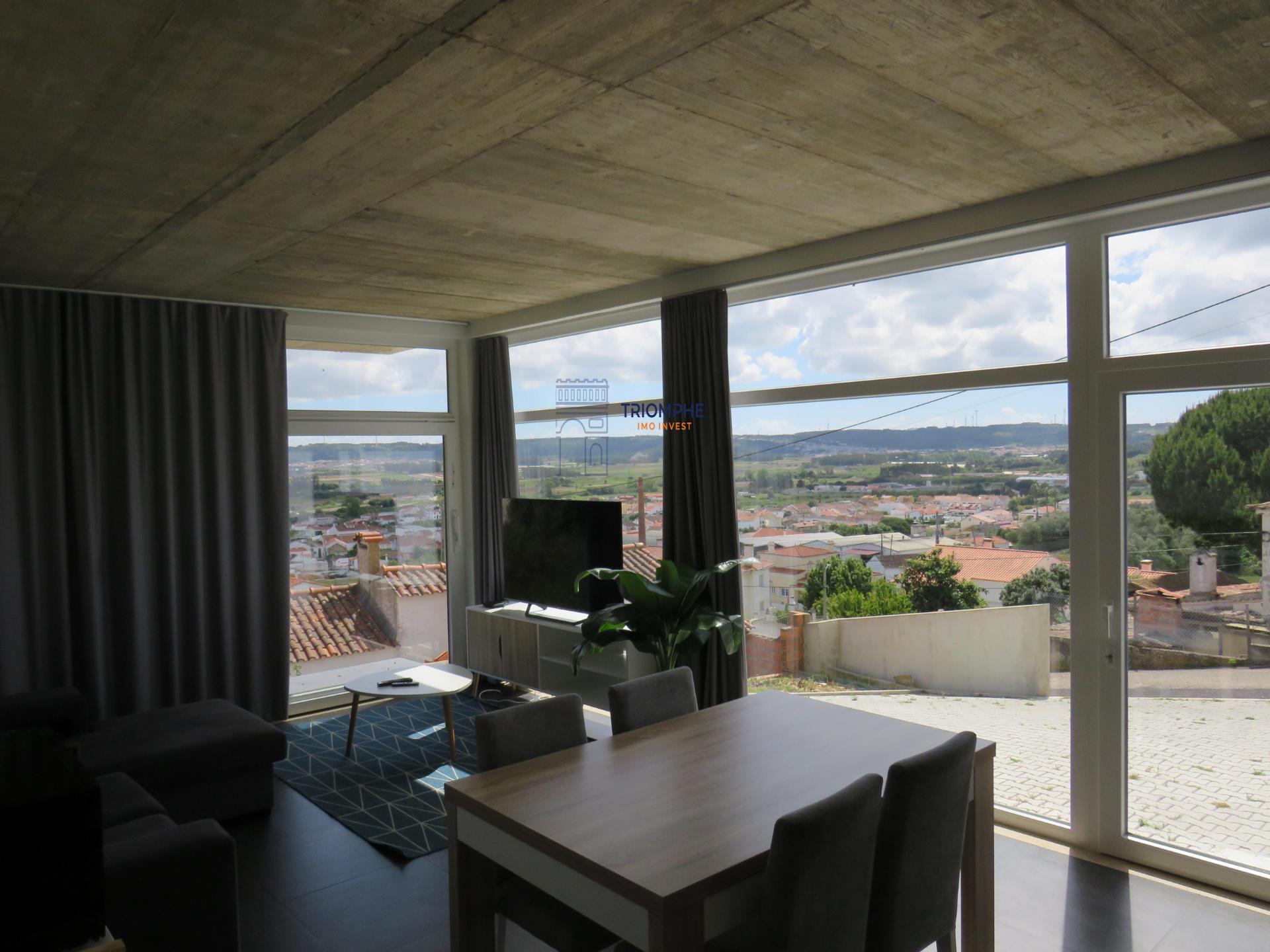 Moradia Moderna com piscina Roof Top em Óbidos