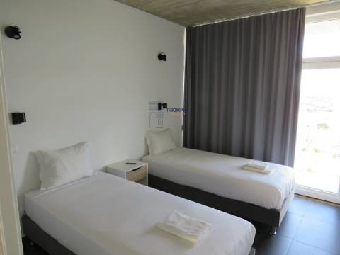 Moradia Moderna com piscina Roof Top em Óbidos