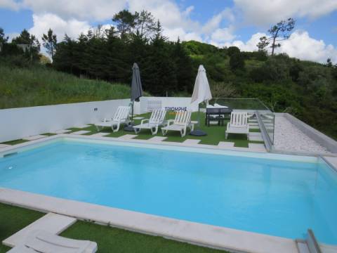 Moradia Moderna com piscina Roof Top em Óbidos