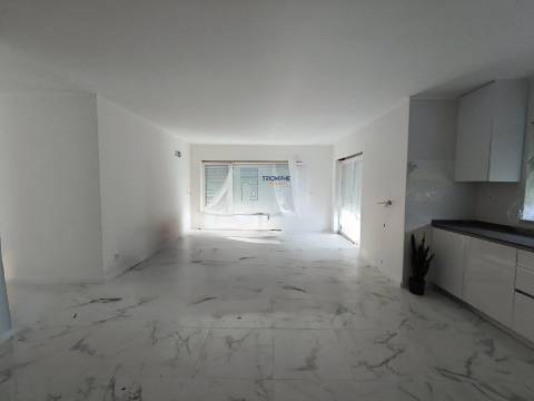 Moradia T4 de Arquitetura contemporânea em Pataias, Alcobaça