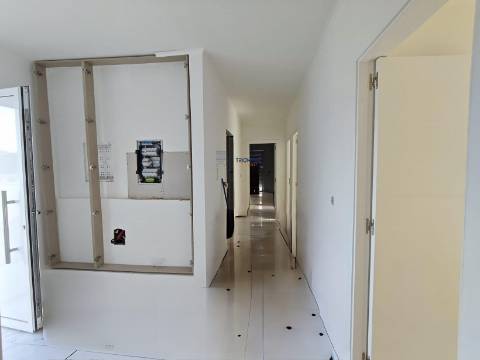 Moradia T4 de Arquitetura contemporânea em Pataias, Alcobaça