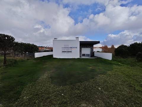 Moradia T4 de Arquitetura contemporânea em Pataias, Alcobaça