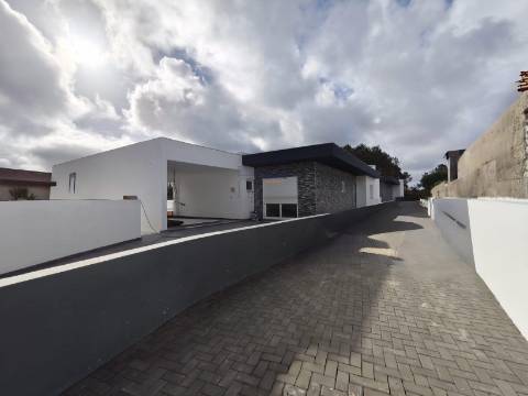 Moradia T3 de Arquitetura contemporânea em Pataias, Alcobaça