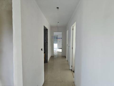 Moradia T3 de Arquitetura contemporânea em Pataias, Alcobaça