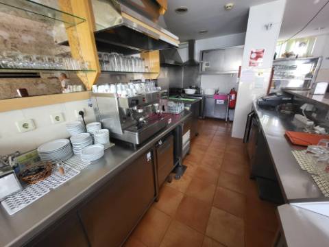 Estabelecimento Comercial Bucelas