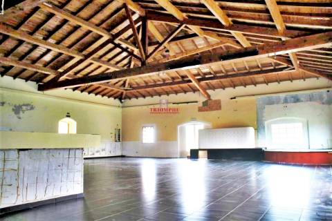 Edifício Comercial em Pombal, próximo à Zona Industrial