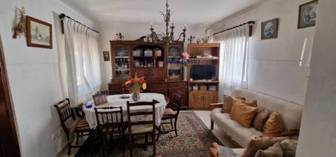 Moradia T4 com terreno, Riachos, Torres Novas