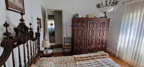 Moradia T4 com terreno, Riachos, Torres Novas