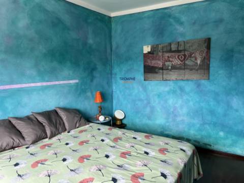 Moradia T6 em lote de 2000m2 em Seixal, Lourinhã