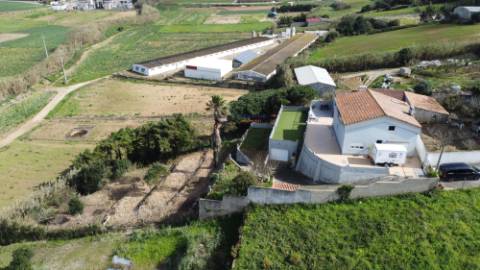 Moradia T6 em lote de 2000m2 em Seixal, Lourinhã