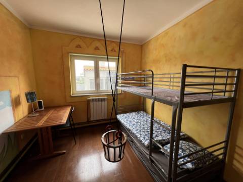 Moradia T6 em lote de 2000m2 em Seixal, Lourinhã