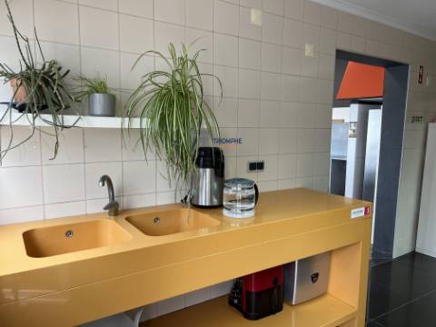 Moradia T6 em lote de 2000m2 em Seixal, Lourinhã