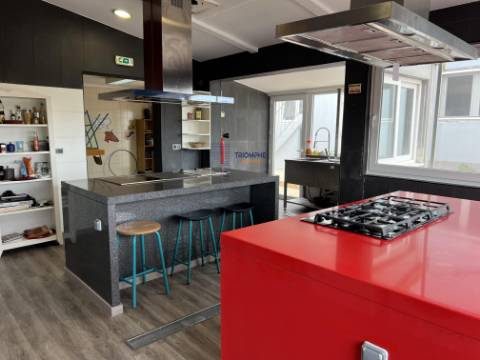 Moradia T6 em lote de 2000m2 em Seixal, Lourinhã