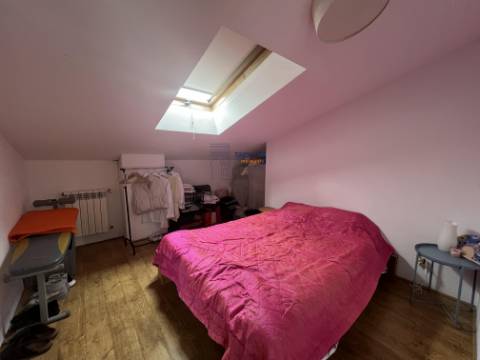 Moradia T6 em lote de 2000m2 em Seixal, Lourinhã