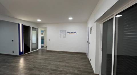 Moradia T5 com piscina Constância